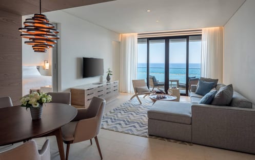 Grand Deluxe Sea View Suite